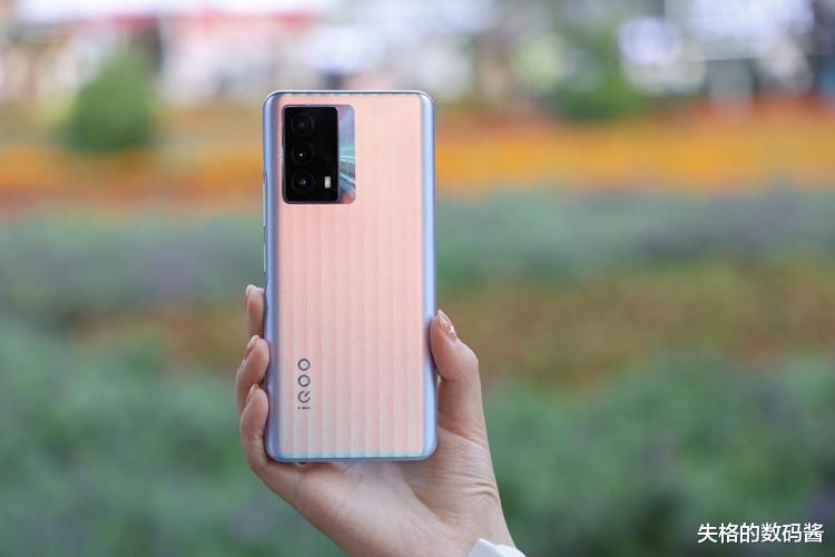 电池|2022年5月值得入手的四款手机,价格不高配置强悍,体验超好