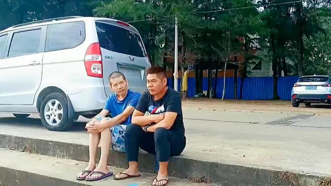 浙江省|54岁大叔借钱买车，带绝症好友游中国：若在路上去世，我带你回家