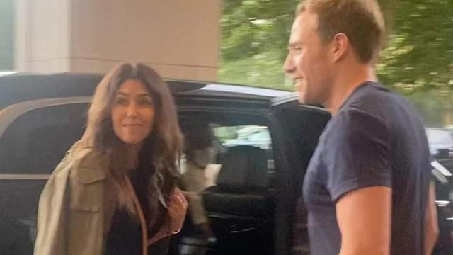 约翰尼·德普|德普37岁美女律师的高管男友现身，比杰克船长更帅更有型，粉丝CP梦碎