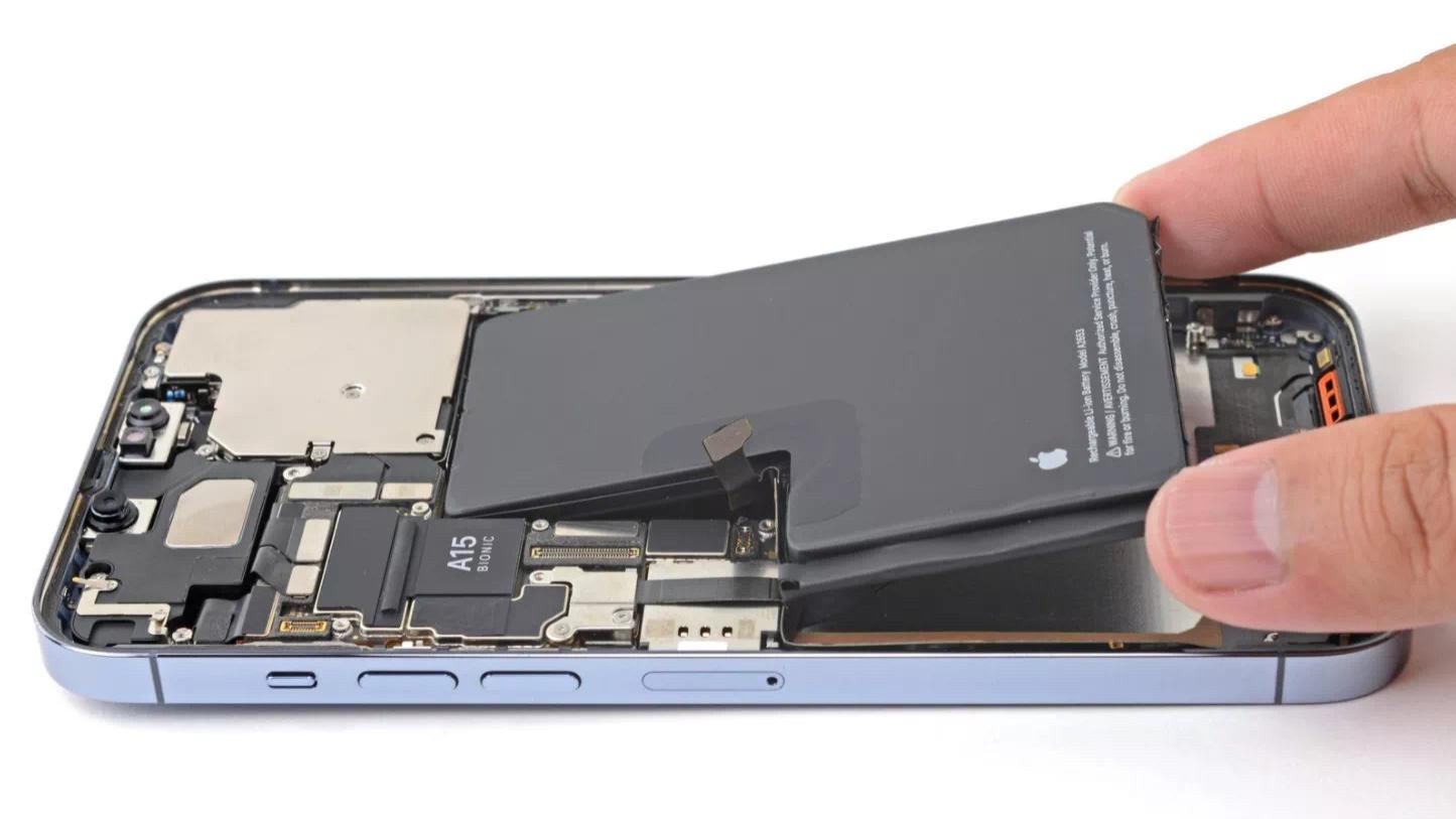 iPhone|脸红！iPhone13的“小”电池，打败了国产旗舰