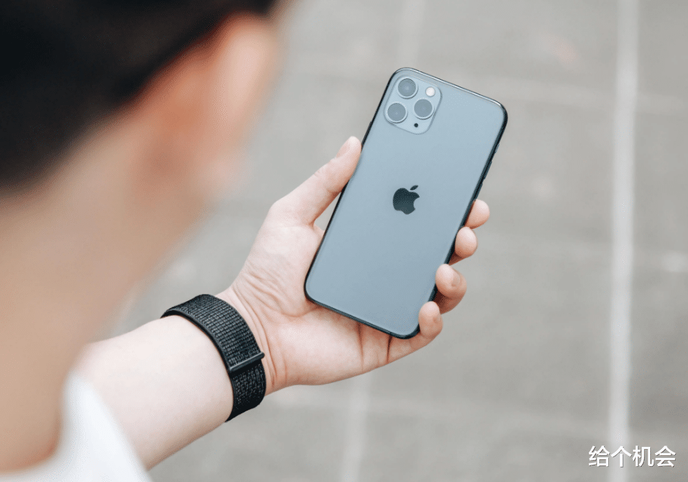 信用卡|为什么大家都推荐老年人购买iPhone?只因无广告,用着太省心