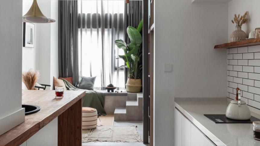 20平方米的空间里设计两层楼，还有赏景的大飘窗，实现对家的幻想