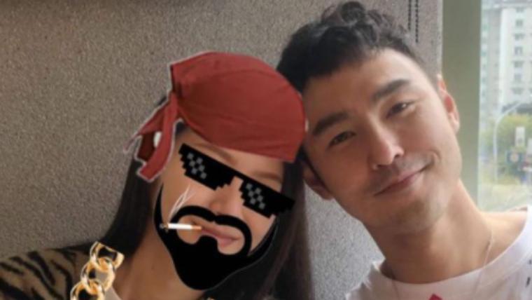 阮经天|阮经天女友近照首曝光，肤白貌美颜值高，白皙长腿不输前任许玮甯