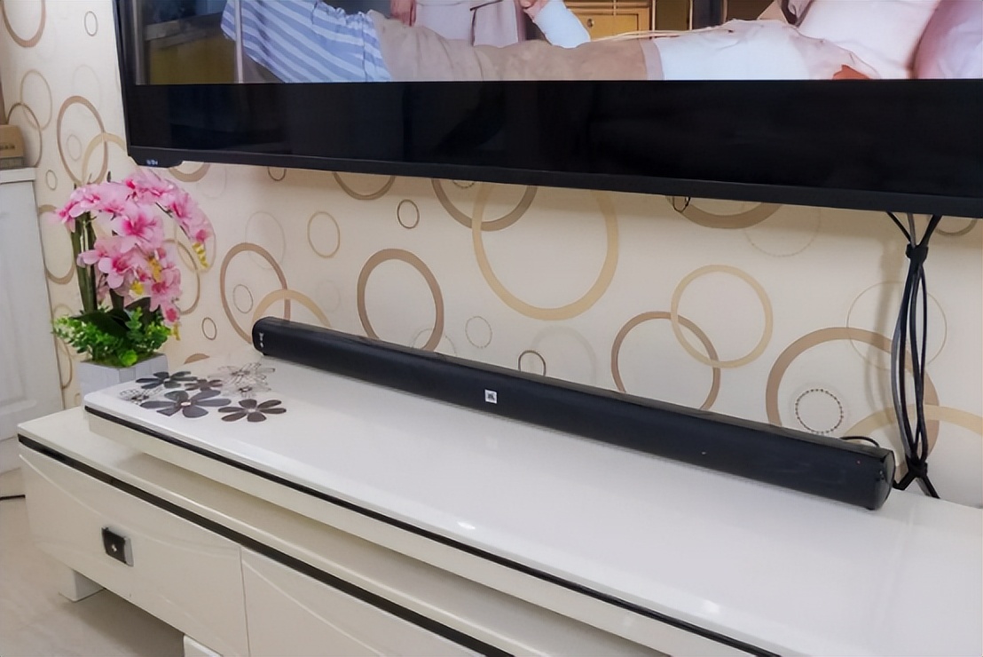 音箱|让声音成为听觉盛宴，JBL CINEMA STV J100家庭影院条形音箱体验