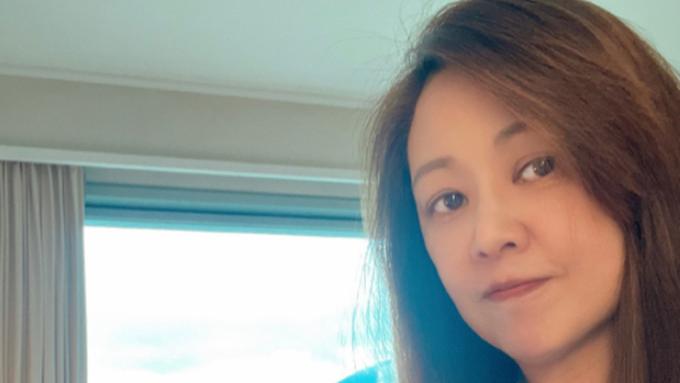 曾江|曾江的外甥女王馨平自曝确诊新冠！回香港时检测发现，酒店隔离中