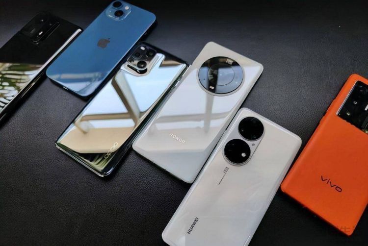 笔记本|老年人对旗舰手机没需求?这话着实有些诛心