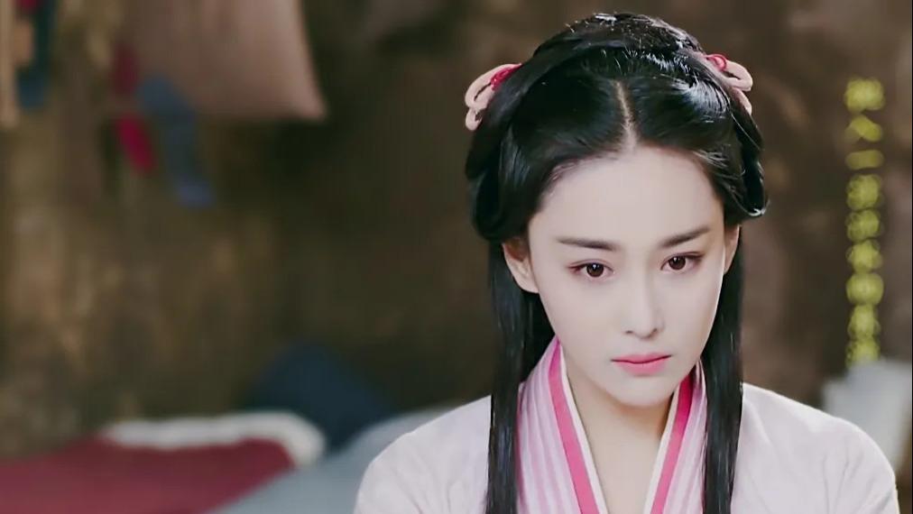 张馨予|何捷把张馨予当女儿宠！他手机里全是她照片，叫她“小孩”太甜蜜