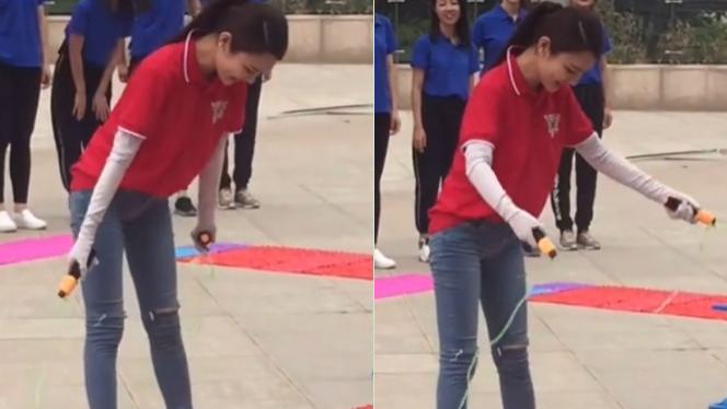 龙洋|央视龙洋指压板上跳绳！穿破洞裤长腿纤细，没站稳吓到失声尖叫