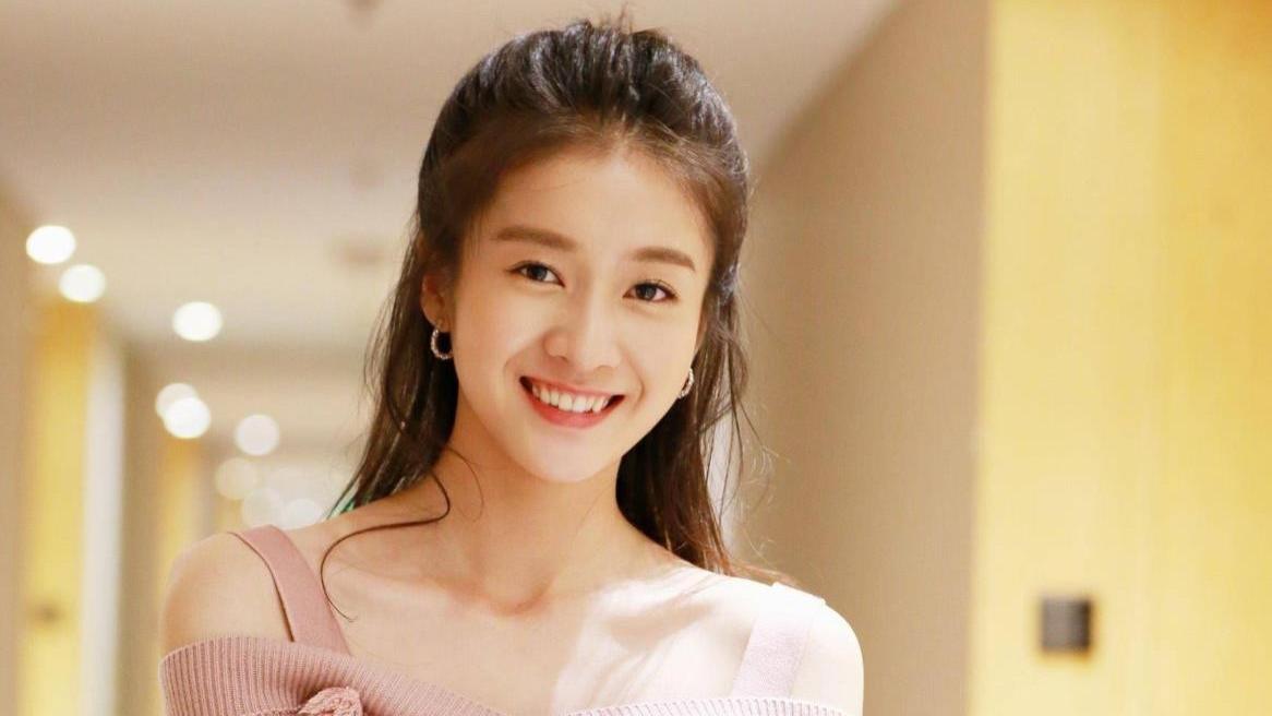 张雪迎|“塑料姐妹”张雪迎：曾在情人节示爱鹿晗，后发文内涵闺蜜关晓彤