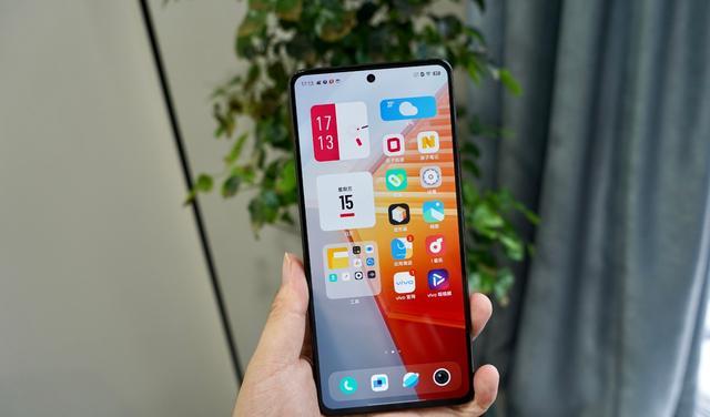 iqoo|骁龙8+不再发烧，50MP三摄+自研影像芯片+120W快充，iQOO开始爆发