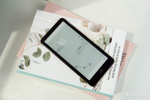 摄像头|墨案迷你阅Plus：比kindle好用，迷你尺寸易携带，APP资源更丰富