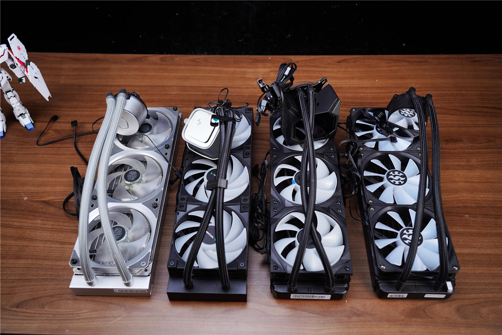 Mac OS|酷冷、微星、九州、威刚，新老4款旗舰水冷对比，总有一款适合你