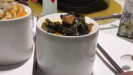 水煮肉片|浙江一饭店用杯底装45元的凉菜，顾客刚吃三口就完了：第一次遇到