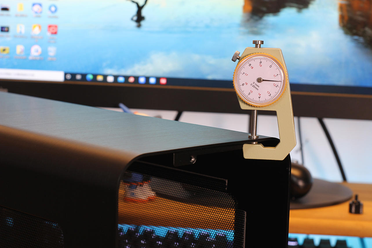 志高空调|简洁方正ITX主机仅扩展坞大小——乔思伯V11体验