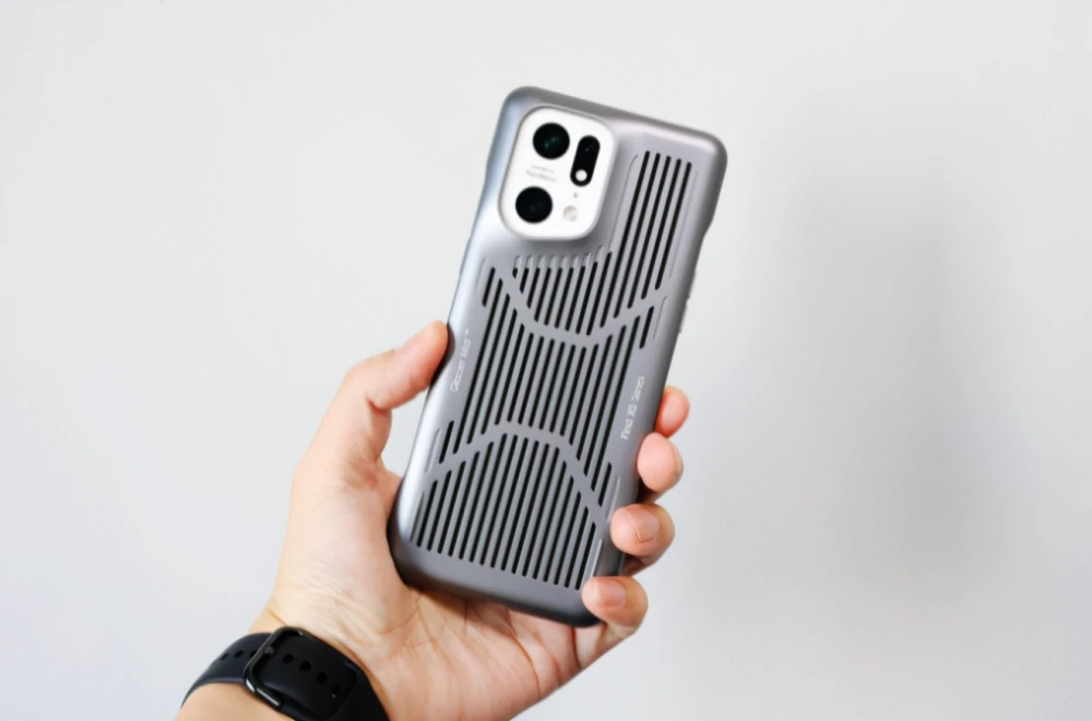 音箱|夏天玩游戏高温预警？iPhone散热保护壳曝光，OPPO早有同材质产品