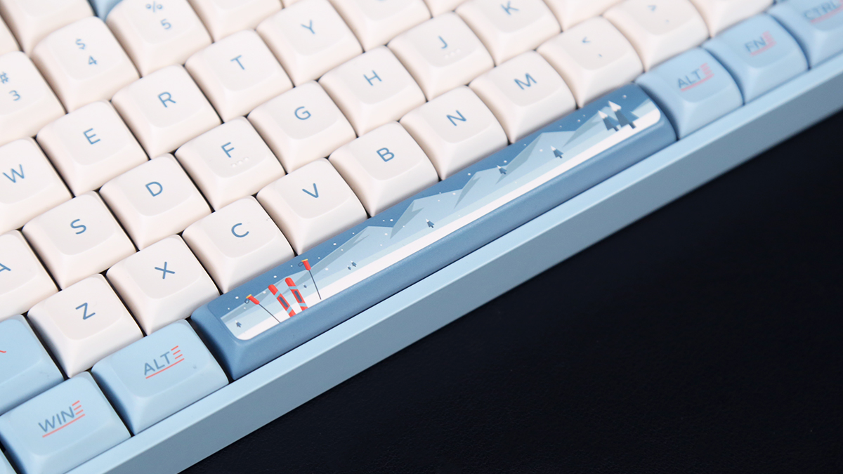 机械键盘|iQunix F97滑雪三模无线机械键盘评测：这配色太能打了吧