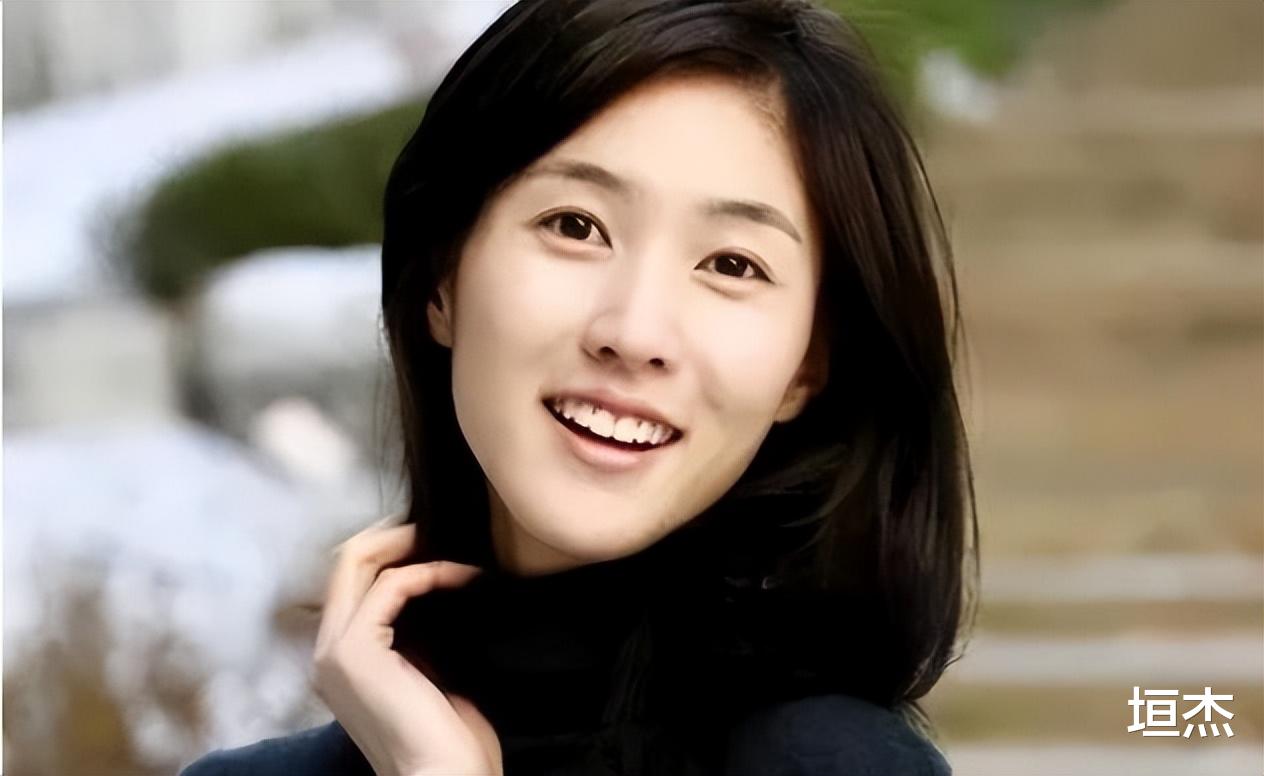 iPhone|背靠6000亿三星财团,一句好热让全校喜提空调,为何要下嫁保安?