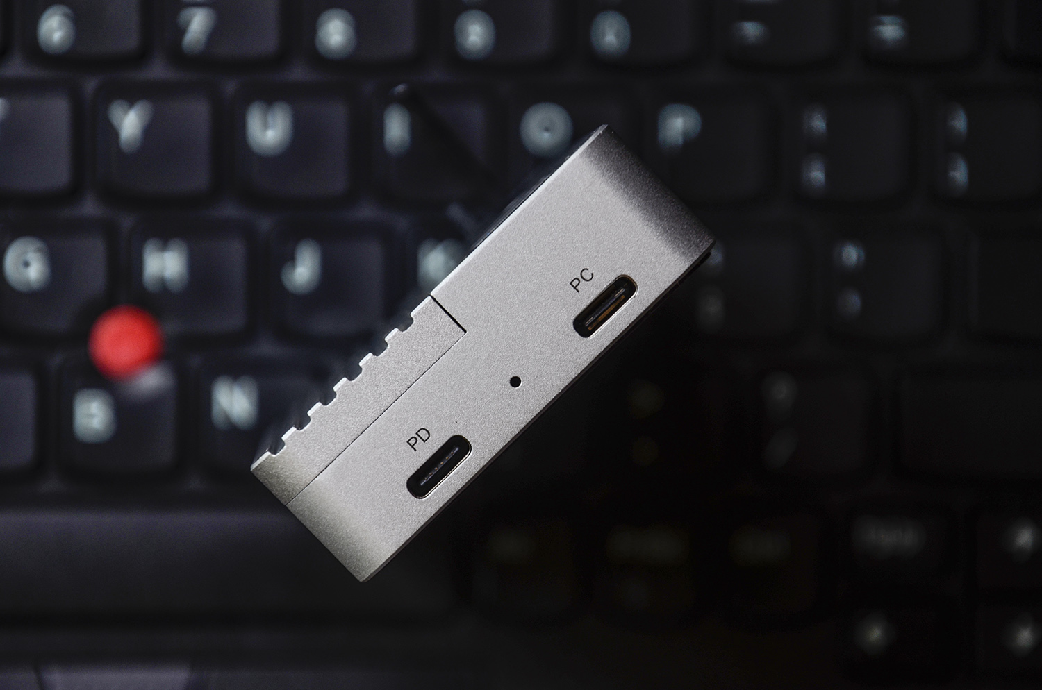 ssd|扩展接口十合一，数据供电一线通：阿卡西斯扩展坞