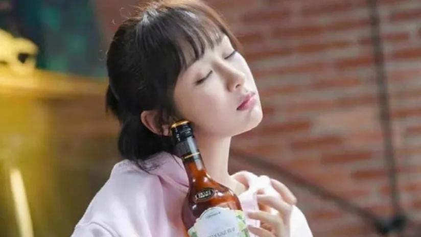 杨紫|杨紫用“傻白甜”的人设，隐藏自己的可怕之处，她可没你想得那么单纯