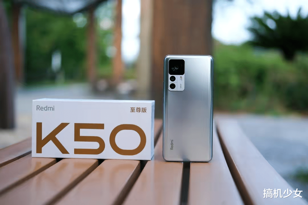 手机壳|友商爆发,2亿像素+无线充电+125W快充仅3499元,性价比不输红米