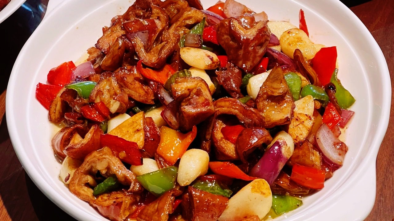 茶树菇|开胃下饭菜推荐：酸菜鱼，蒜子肥肠，茶树菇焖鸭肉，超美味超满足