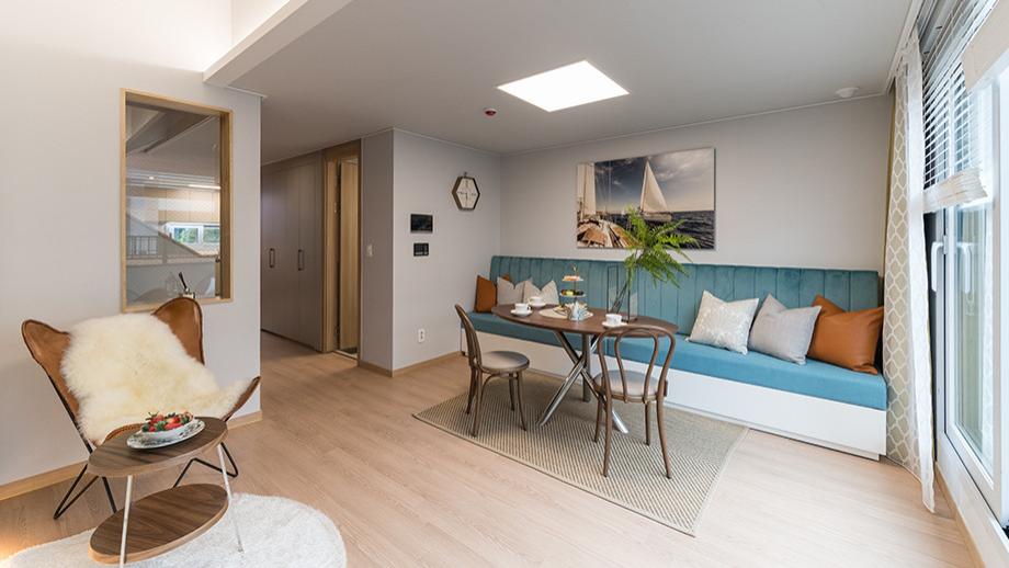 她家156㎡复式三层，3楼全部打造成卧室房，简直不要太“豪”