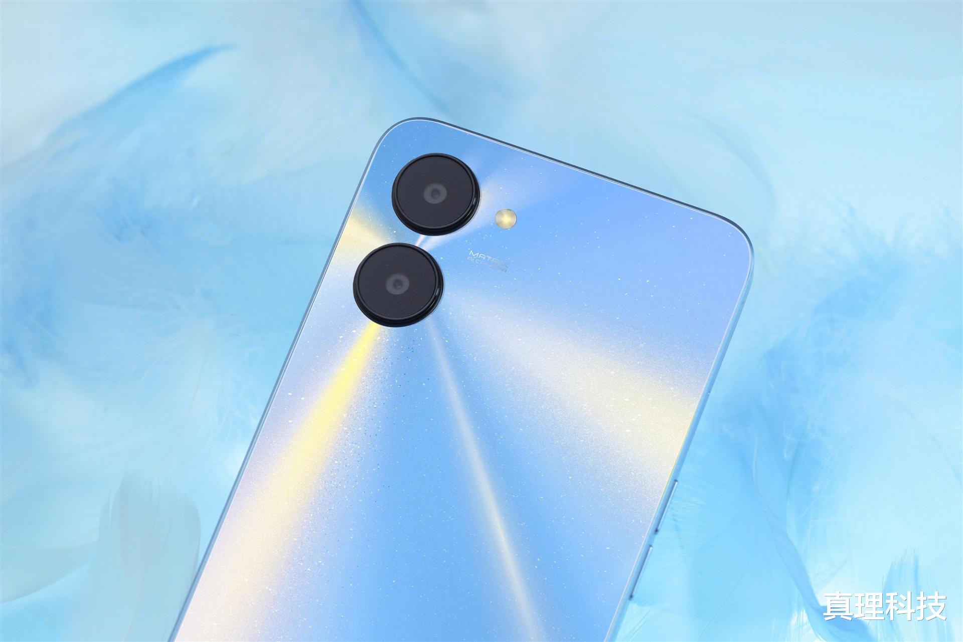 荣耀|1000块钱买不到好的手机?来看下真我V20和荣耀畅玩30