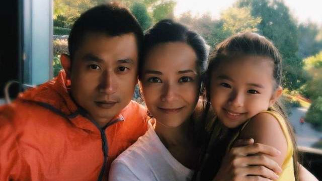 郭羡妮|香港知名女星10岁女儿宣布出道！五官精致演技获赞，颜值不输妈妈