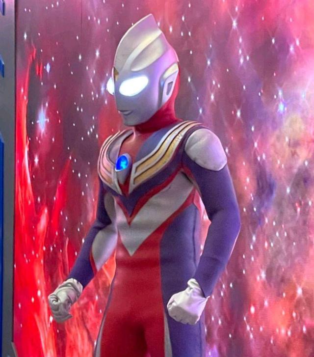 迪迦·奥特曼|奥特曼两大人气角色,赛罗和迪迦在历史上,为何会永远无法相遇?