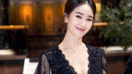 明星|曾是体操冠军，16岁被姜文看中爆红，如今被指私生活混乱成路人