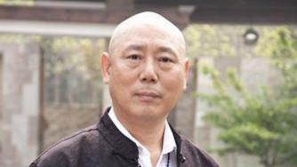 于波|还以为他们没戏拍很凄凉，谁知道他们都是有几套四合院的人