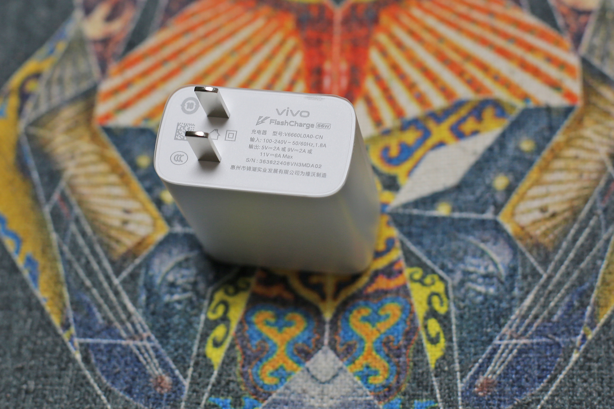 高通骁龙|一键出大片 帅爆朋友圈 评测靓仔又能打的vivo S15