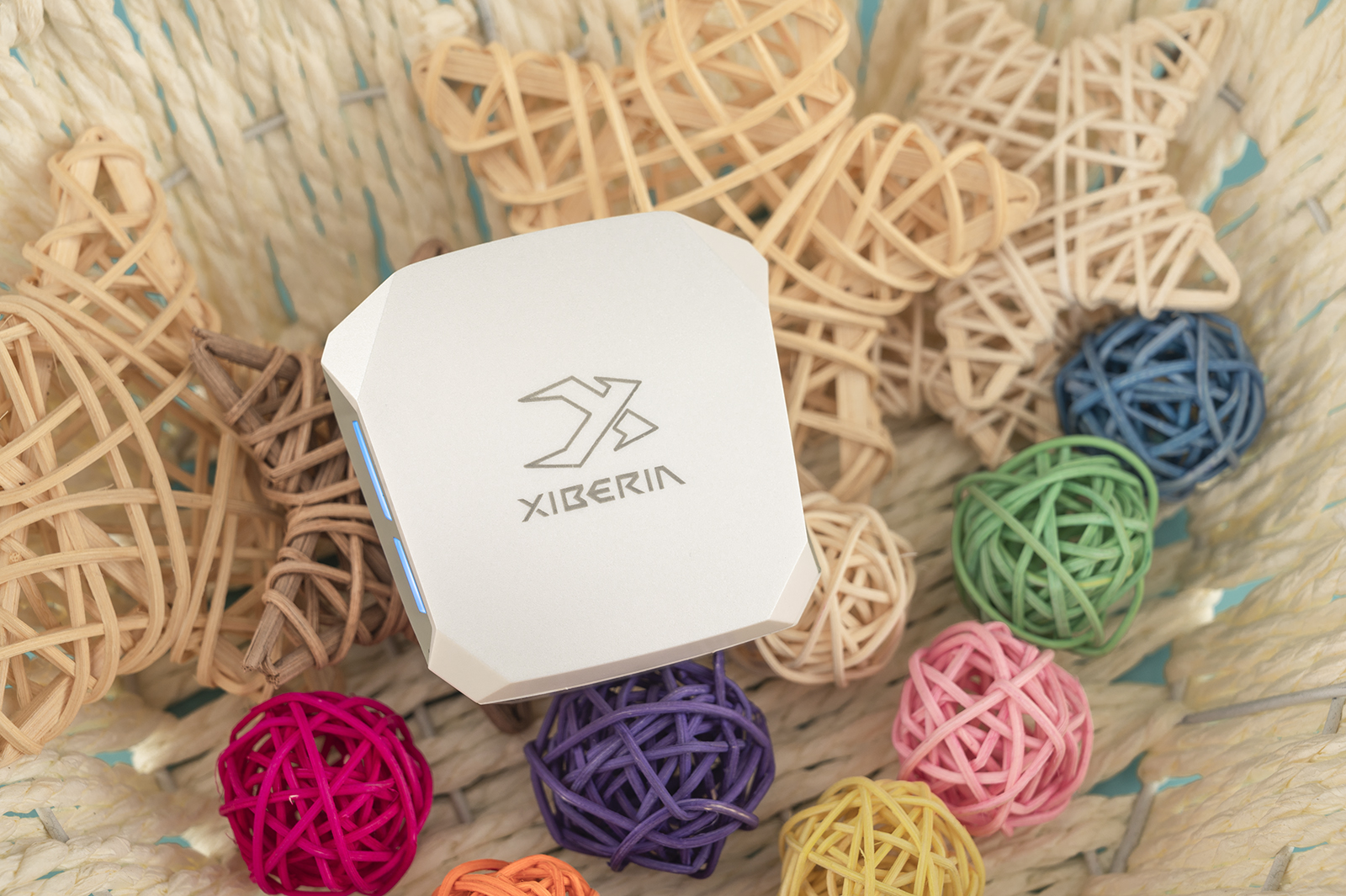 西伯利亚|拒绝同质化，红海中的另类机甲TWS耳机，西伯利亚S2