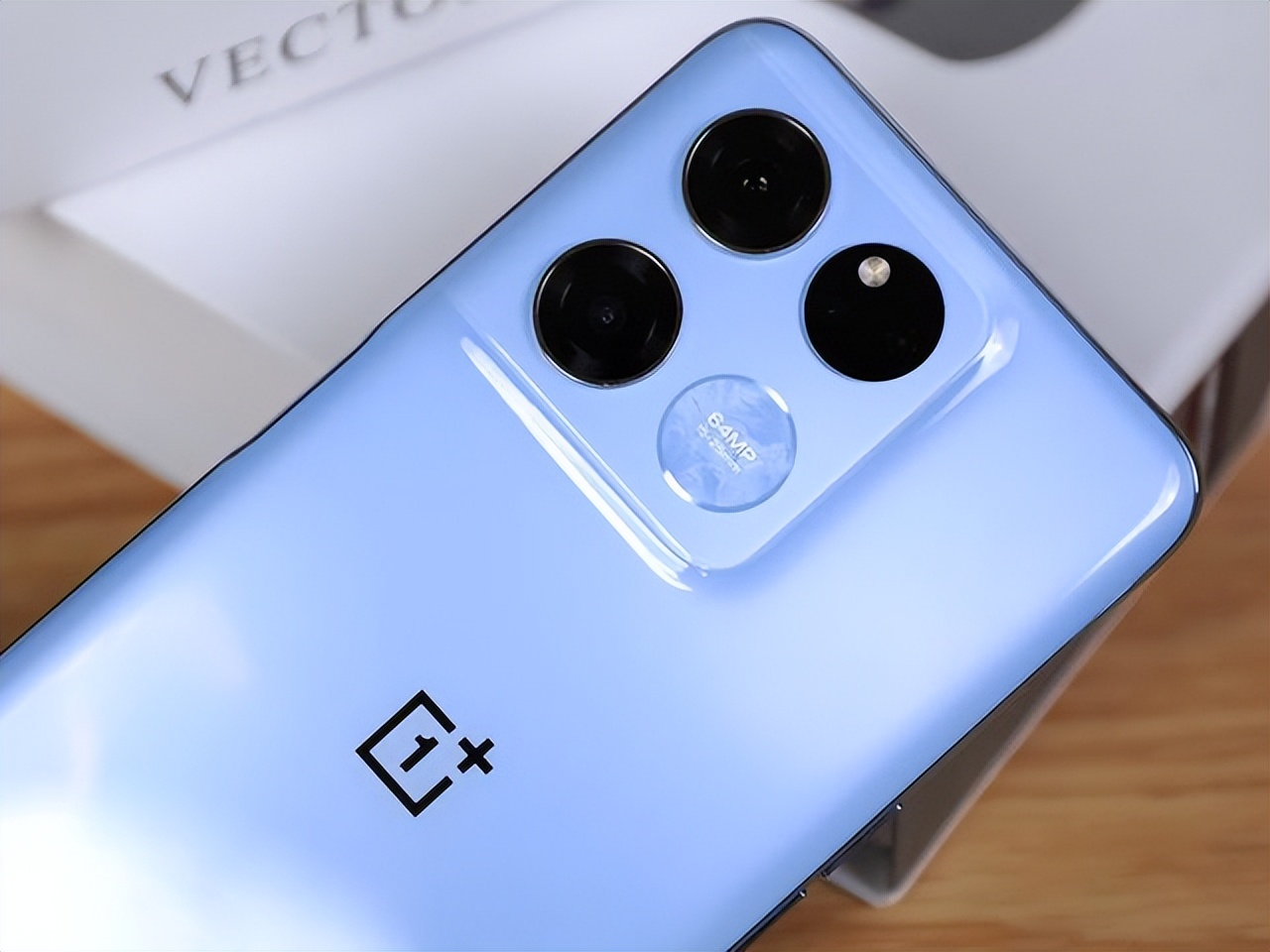 数码|盘点618两千价位数码好物,手机、平板、电视都有,错过要等双11