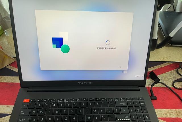 |2022款华硕灵耀Pro16，16英寸专业屏幕，设计类专业推荐