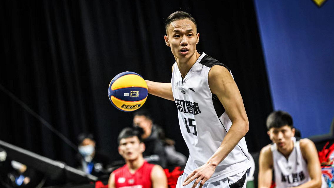 广东男篮|正式离队！CBA扣篮王加盟广东宏远，投奔杜锋让人期待