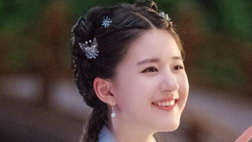 迪丽热巴|娱乐圈6位“锦鲤”明星：肖战迪丽热巴不压戏，赵露思3年播10部戏！