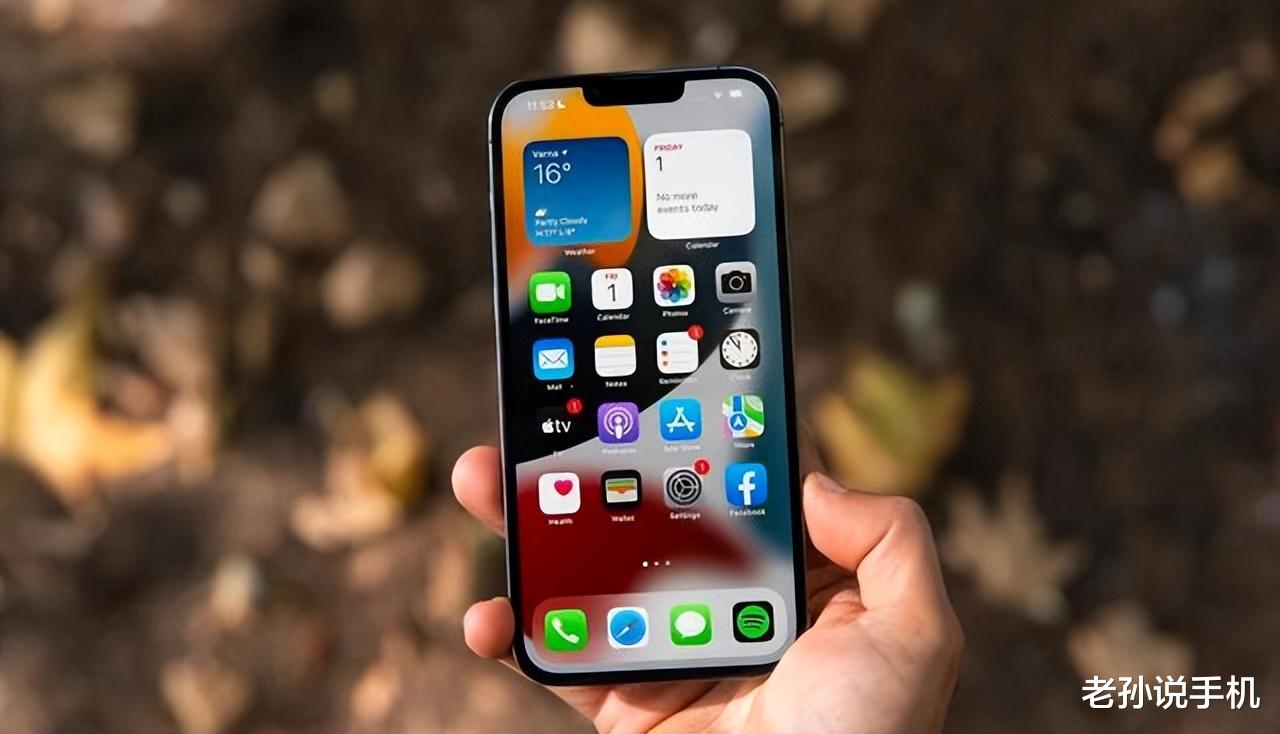 iPhone14|库克有排面，登《时代100》榜单封面，只因iPhone13太成功！