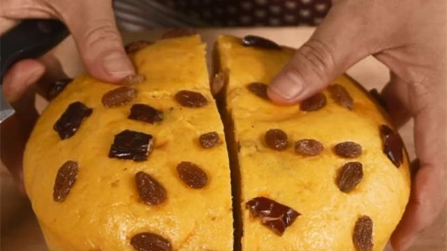 南瓜|半个南瓜，一瓢面，不加一滴水，做出来暄软有弹性，比面包还蓬松