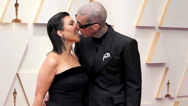 芒果台|卡戴珊大姐走奥斯卡红毯，与男友热吻！画面太甜，43岁极品富婆