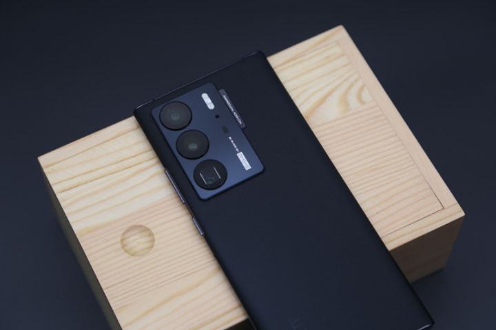 中兴|颜值和实力你选什么?中兴Axon 40 Ultra告诉你不做选择题