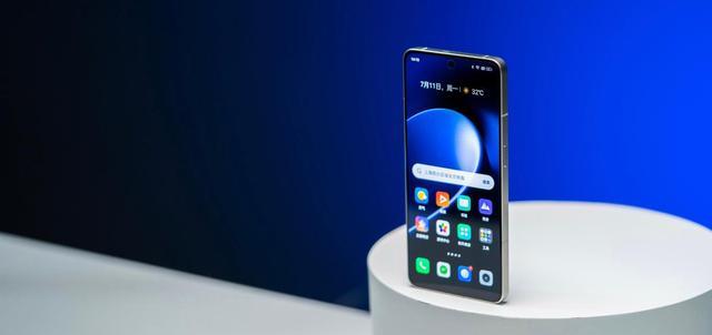 芯片|骁龙8+不再火龙?柔性直屏+100W快充+独显芯片,realme彻底爆发了