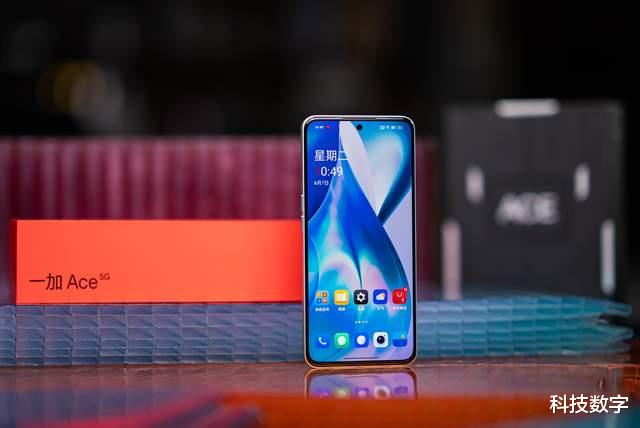 苹果|苹果古铜色虽迟但到?普通用户等不起,这2款真香机配色也不错