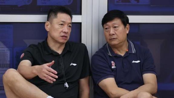 上海男篮|6000万引援差强人意，李春江又看准火箭名宿，再砸8000万，辽篮被动了