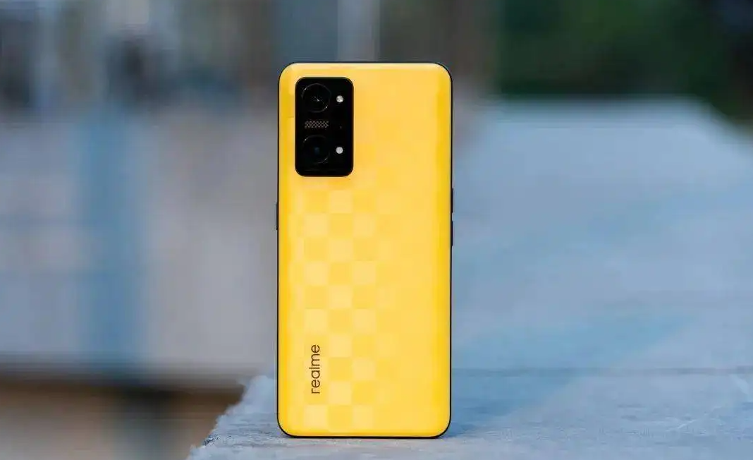 |千元级小旗舰300元,80W快充+三星E4屏,性价比更突出了