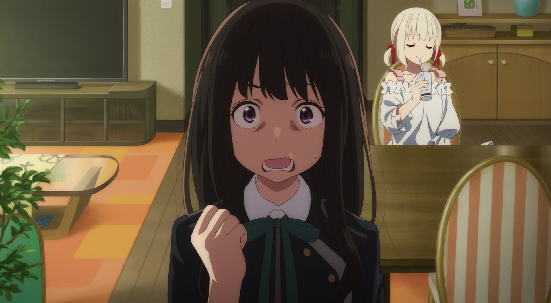 lycoris recoil|《Lycoris Recoil》锦木千束和井之上泷奈猜拳，可爱的才会赢