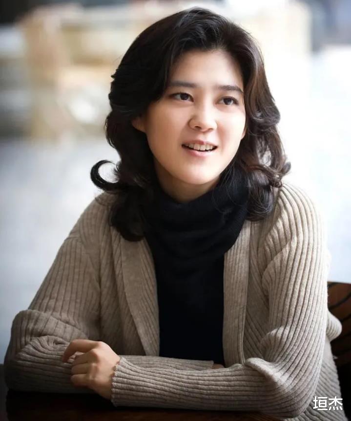 iPhone|背靠6000亿三星财团,一句好热让全校喜提空调,为何要下嫁保安?