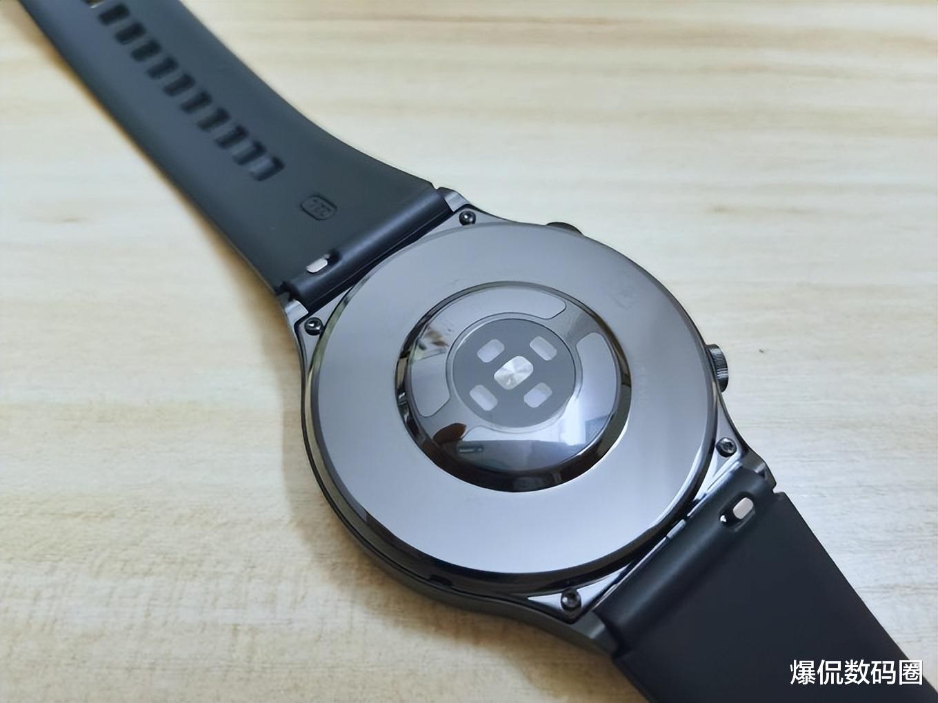 |差不多参数，价格却相差那么大？入门产品和旗舰差距真的很大吗？