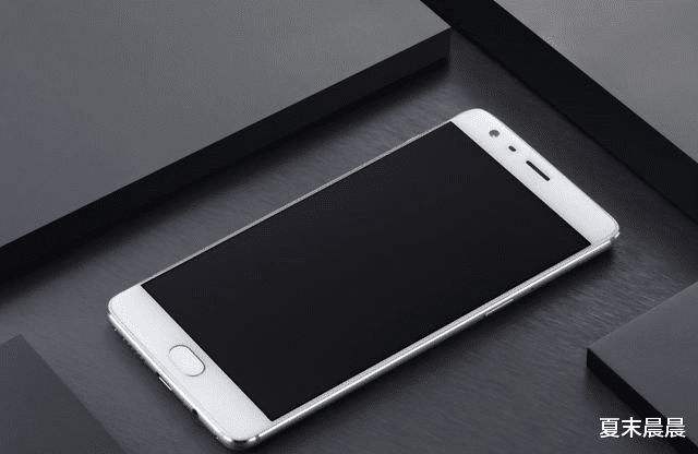 苹果|关机、拔卡还能被定位，“无所不能”的行程码，究竟是怎么做到的？