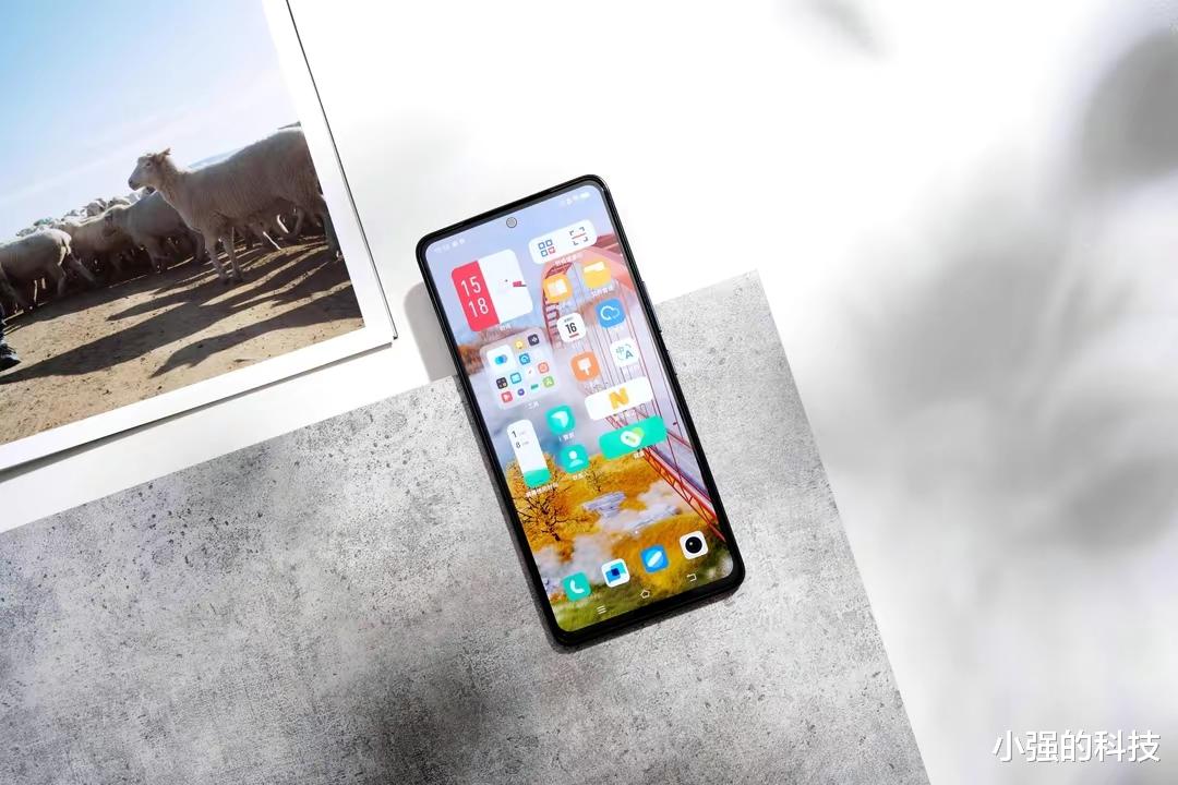 闪存|8月初买手机 懂行人推荐这三款 配置高价格低款款都超高性价比